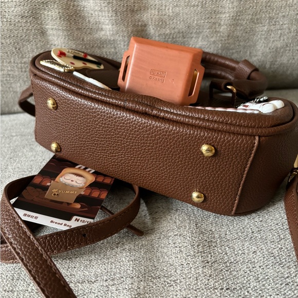 PopMart Labubu Boston Bag - Picture 3 of 7